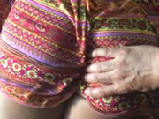 Senhora latina com bunda suculenta