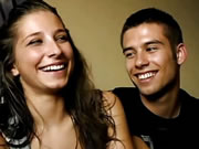Jovem casal latino primeira audição