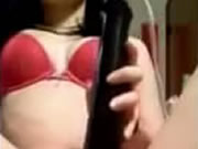 Jacarta sutiã vermelho menina se masturbando