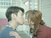 Fazendo amor com colega coreano
